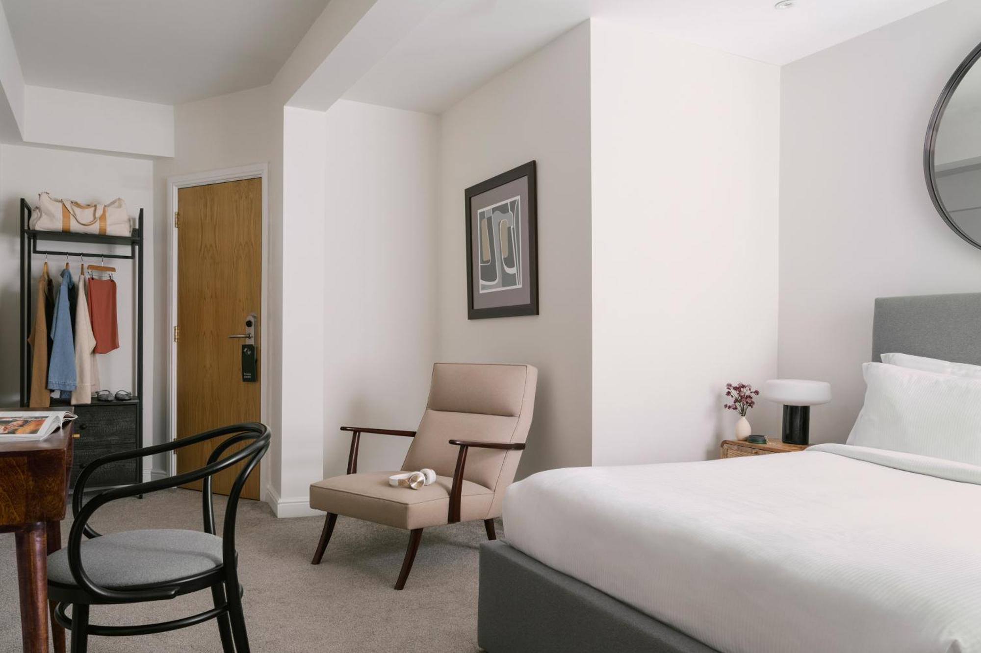 Sonder Kensington Gardens Hotel London Room photo